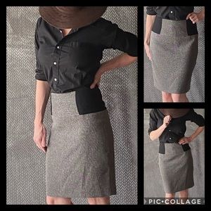 The Limited Collection grey pencil  skirt size 4💕